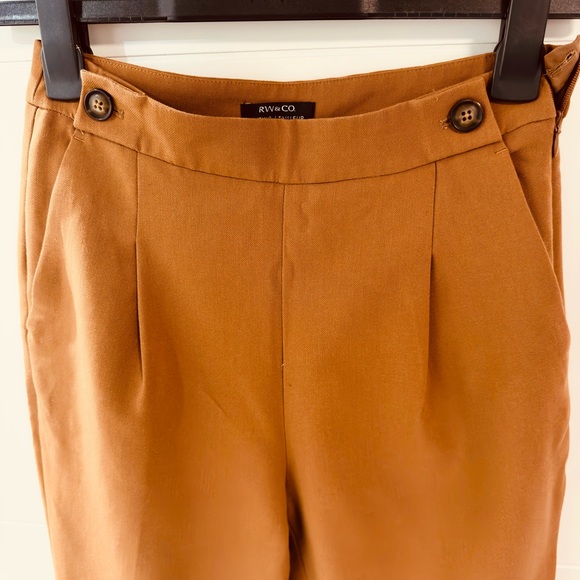 RW&CO Ladies tan pant - Picture 3 of 3